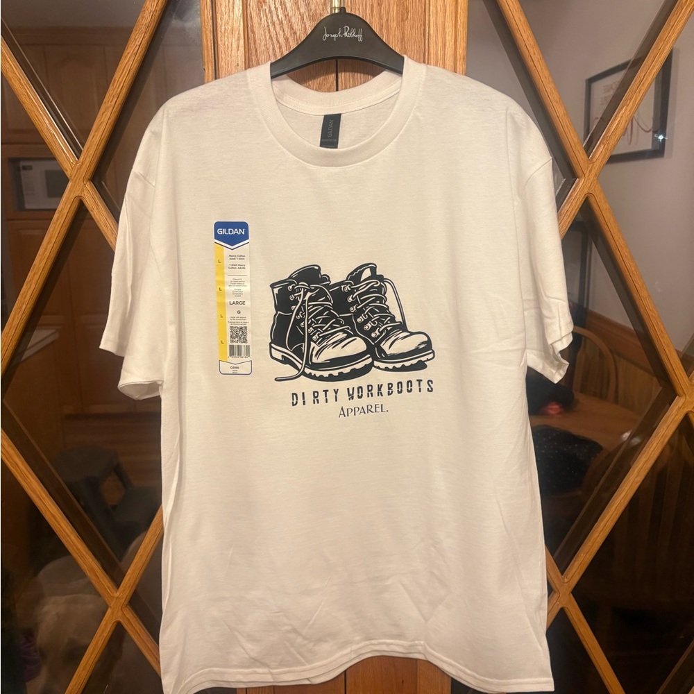 “Dirty Workboots” Tee
